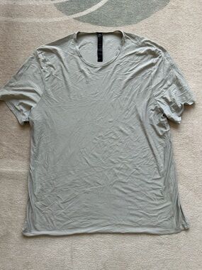 lululemon athletica Men's Crew T-Shirt in Light Gray